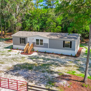 Perrine / 28 x 56 / 3 Bed 2 Bath (1,493 Sq Ft)